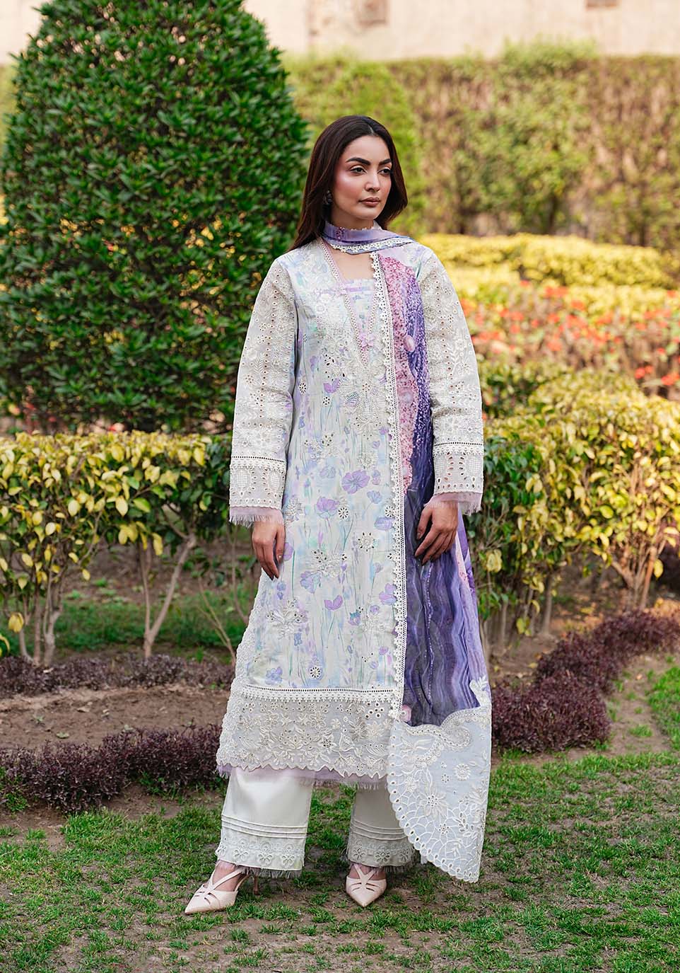 Zarqash Lawn  3 Piece Unstitched Embroidered Lawn Suit