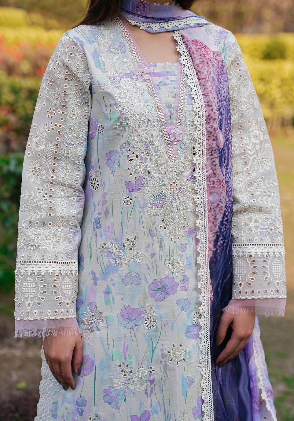 Zarqash Lawn  3 Piece Unstitched Embroidered Lawn Suit
