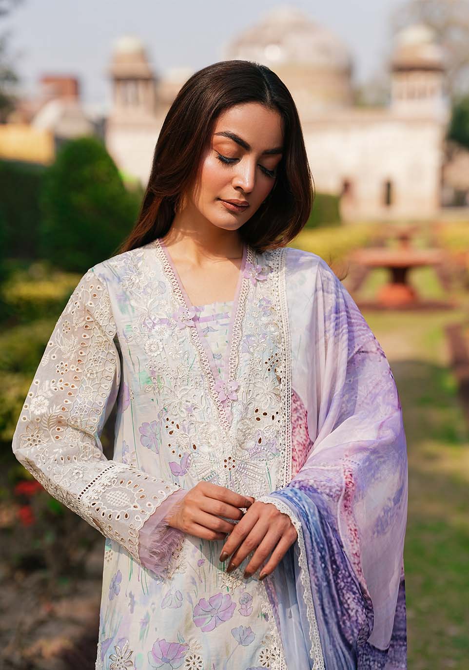Zarqash Lawn  3 Piece Unstitched Embroidered Lawn Suit