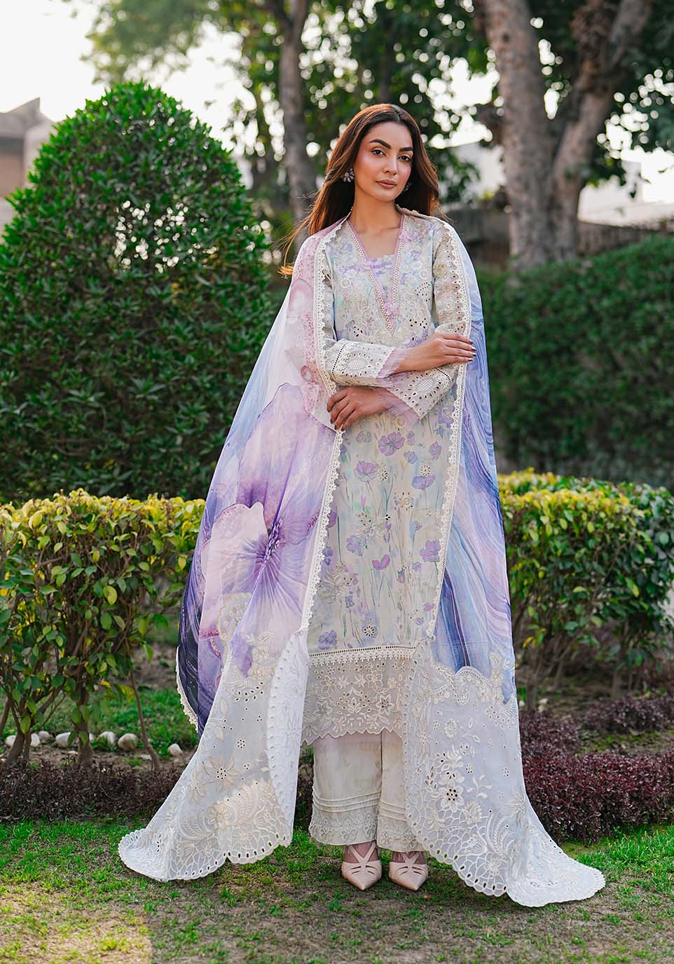 Zarqash Lawn  3 Piece Unstitched Embroidered Lawn Suit