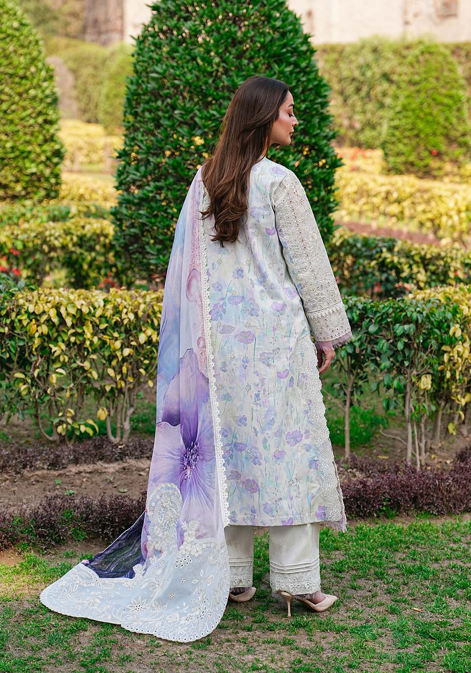 Zarqash Lawn  3 Piece Unstitched Embroidered Lawn Suit