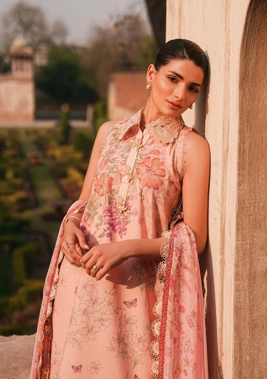 Zarqash Blush Pink 3 Piece Unstitched Embroidered Lawn Suit