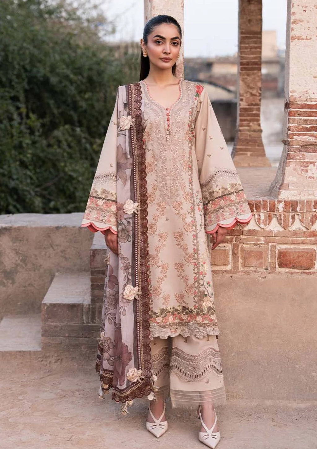 Lawn Zarqash Luxe  3 Piece Unstitched Embroidered  Suit