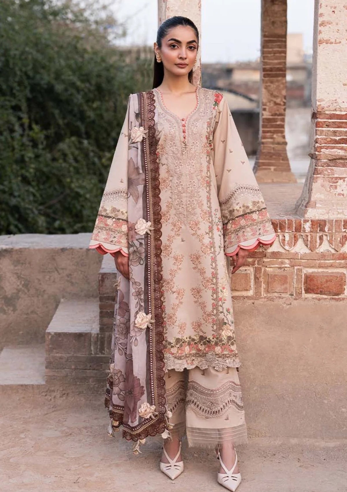 Lawn Zarqash Luxe  3 Piece Unstitched Embroidered  Suit