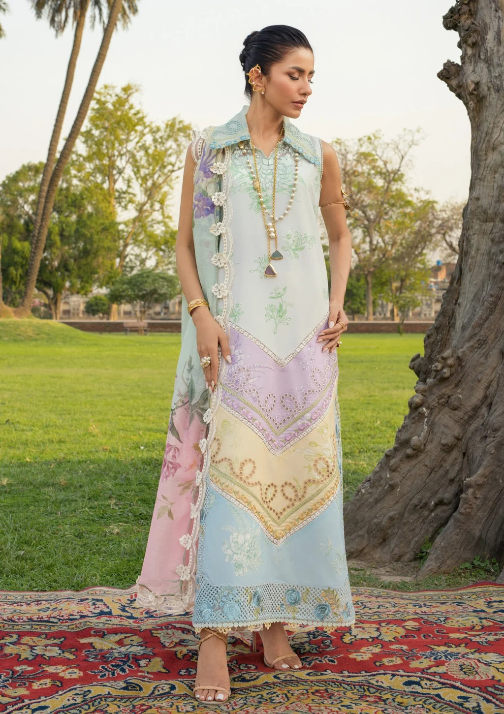 Saira Shakira Bloom 3 piece Lawn Unstitched Suit