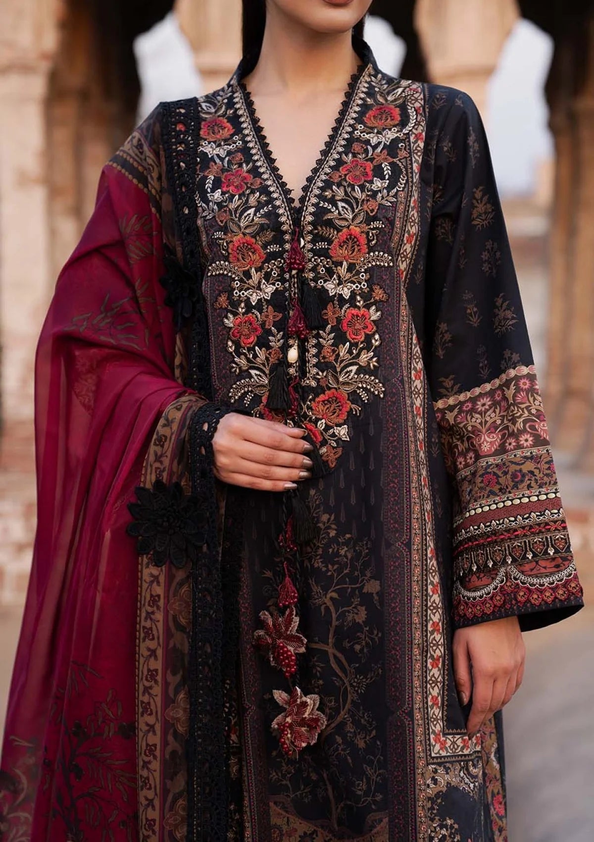 Zarqash  Black 3 Piece Unstitched Embroidered Lawn Suit