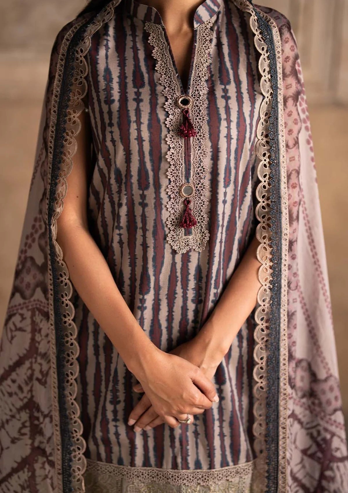 Zarqash Luxury Lawn 3 Piece Unstitched Embroidered Suit